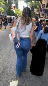 Big ass Latina filling up jeans