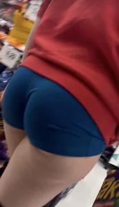 Blue spandex riding up on girls soft ass