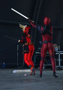 Sexy girl dressed as Deadpool with a nice ass