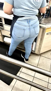 Cashier thick ass mmmm mmm