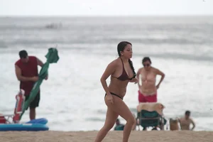 Florida beach and bikini girls