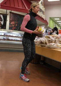 Skinny blonde milf grocery shopping in leggings