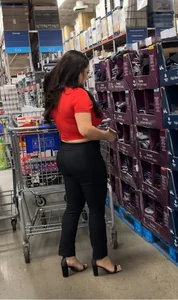 Sexy latina milf shopping