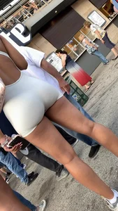 Ebony Bubbles At The Fest