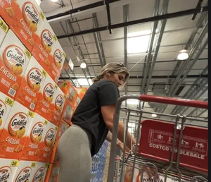 Fit brunette leggings shopping