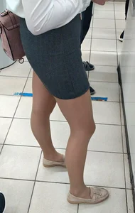 Blonde with Hot Legs in Pantyhose Supermarket and Street Creepshots