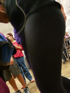 Legs in Yoga Pants in College Classroom Closeup Candid Pics Gallery