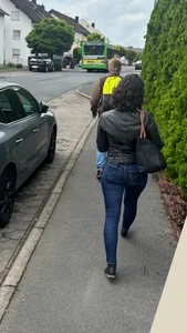 Nerdy girl fills out skin tight levis
