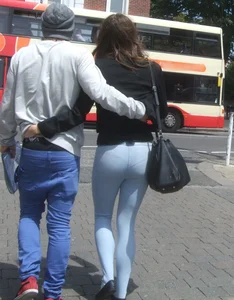Girl in tight jeggings with vpl