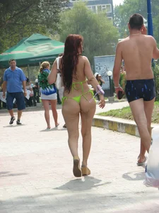 Candid beach and bikini babes