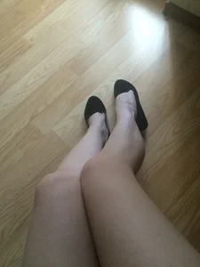Skinny Legs in Flats - Selfie on the Floor