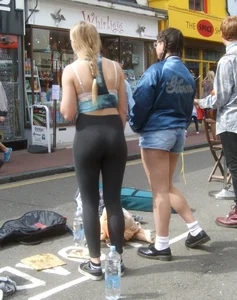Guitar playing blonde babe with a nice ass and vtl in tight leggings