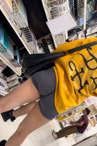 Sexy tatted girl with hungry ass in shorts