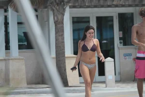 Huge collection of sexy girls out in bikinis in Florida
