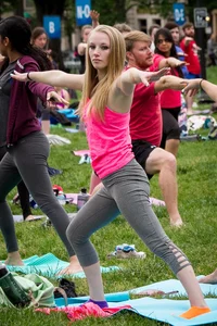 Candid sexy girls in spandex doing yoga