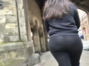 Juciy ass in adidas leggings
