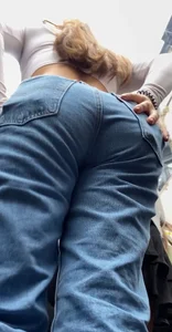 What a nice arse in those levis jeans [not oc]