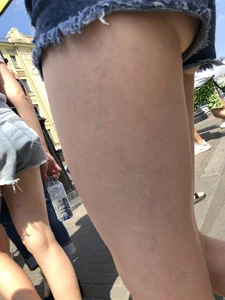 Group of Candid Girls in Mini Shorts With Amazing Legs Crossing a Street Creepshots Gallery