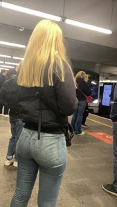Spending qualitytime waiting for subway - Tight jeans and vpl
