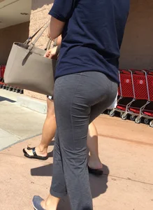 Big booty babe at Target in grey leggings