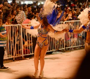 Sexy lady with a nice ass dressed up while dancing
