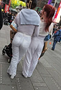 2 Friends, Times Square Ass