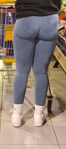 Sporty pants in shop