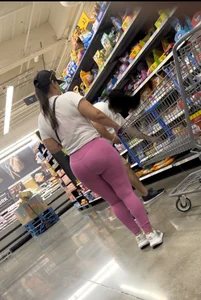 Love a good Latina MILF  (Pink Leggings)