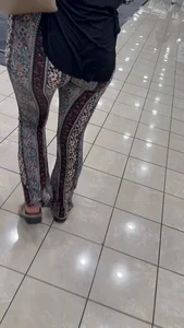 [OC] Jiggly PAWG Ass in Patterned Flares