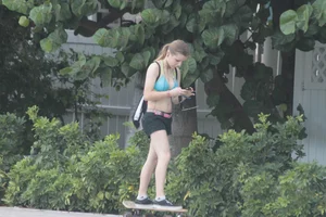 Candid Florida beach and bikini girls
