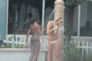 Florida beach and bikini girls