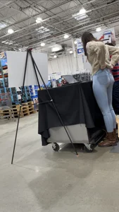 Hot girl at Costco in skin tight jeans with a great ass