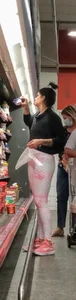 Milf in white and pink leggings
