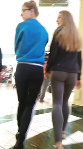 Candid girls in leggings and tights