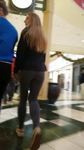 Candid girls in leggings and tights