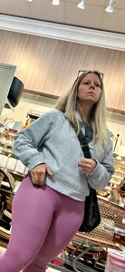 Blonde lady in pink leggings VPL‼️