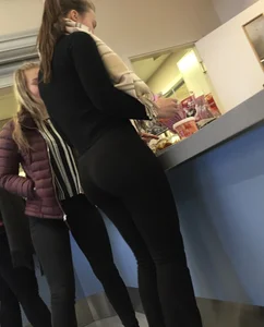 AMAZING PAWG in black pants