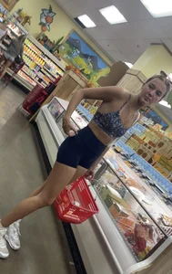 Couldn’t get enough of this tight sorority girl and her cameltoe