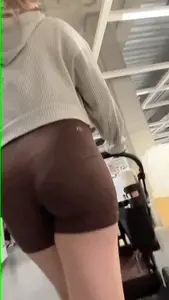 Very sexy bubbles  in the mall and a cameltoe