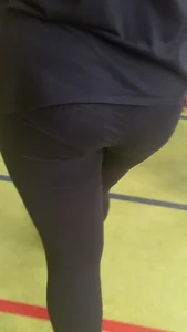 Chunky booty in leggings, mature candid chick
