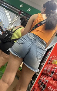 Ass-eating latina (more than 50 pics)