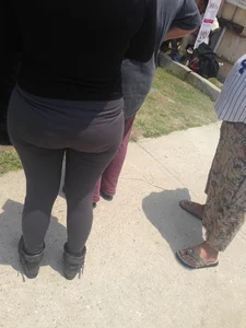 Phat milf booty with vtl in tight grey leggings