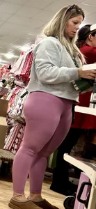 Blonde lady in pink leggings VPL‼️