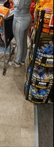 Latina mom with a dumpy in tracksuit [oc]
