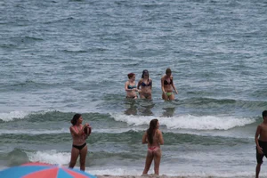 Deerfield Beach bikini girls