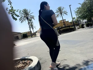Latina in leggings (OC)