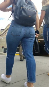 Two girls with nice asses walking in tight jeans