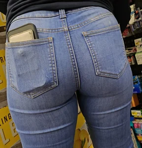 MILF Shorty with a Fat ass in Jeans