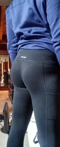 Neighbor in yoga pants