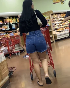 Short sexy latina milf